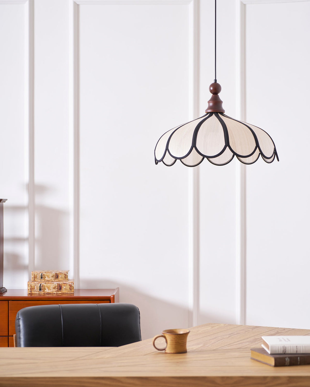 Bellerin Abaca Pendant