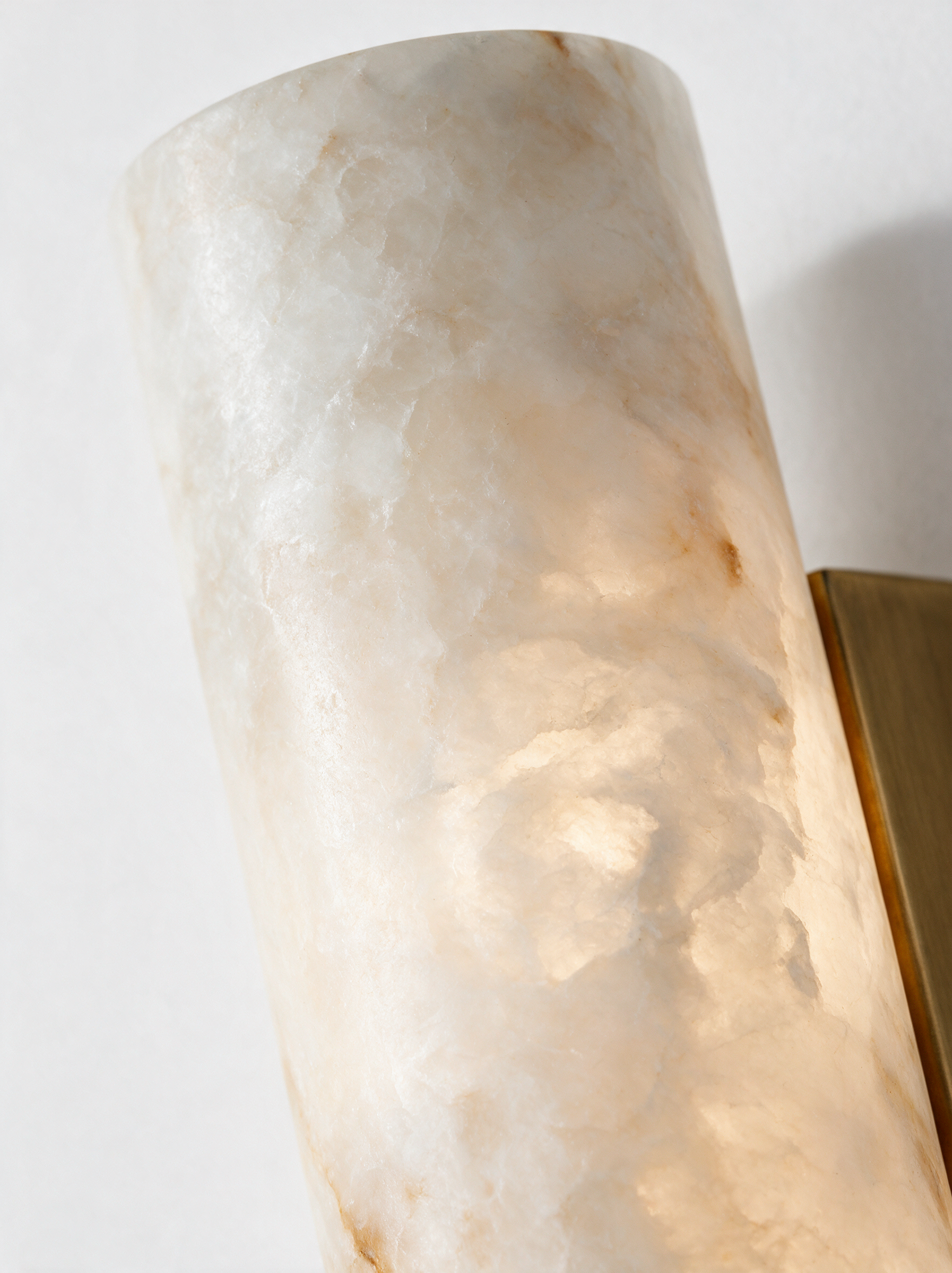 AIR HAVEN Alabaster Column Wall Sconce - Alabaster Material Detail