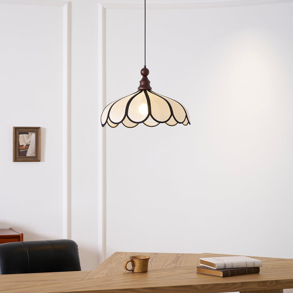 Bellerin Abaca Pendant