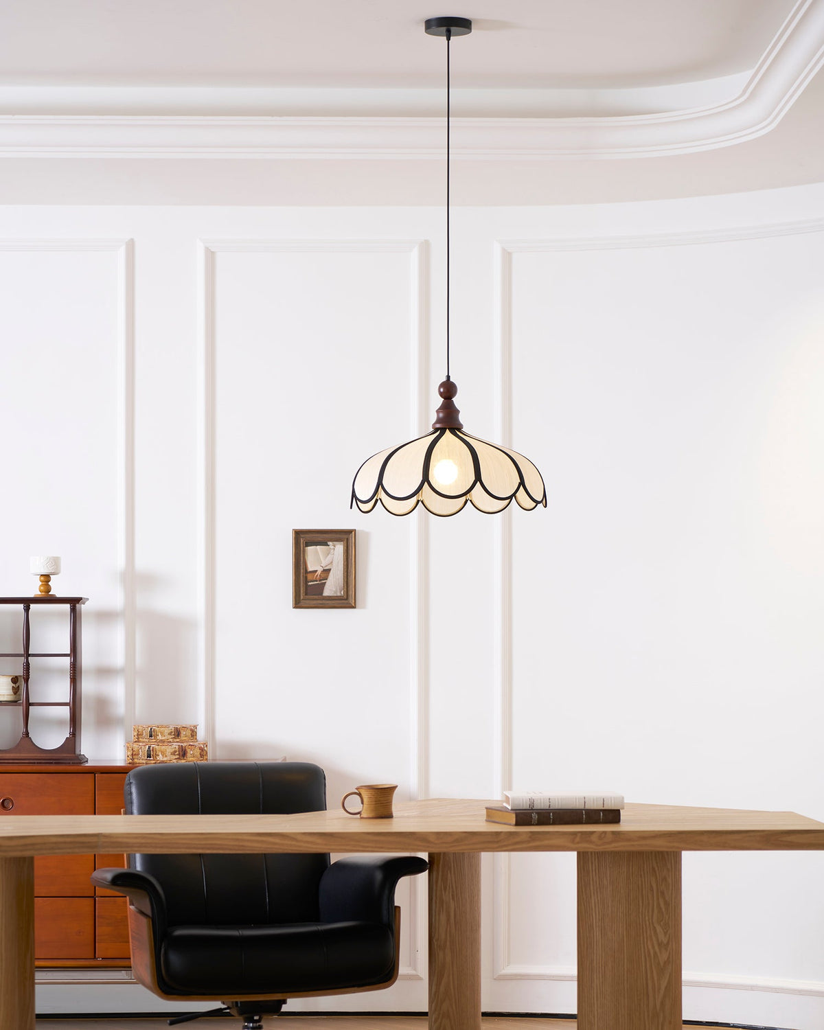 Bellerin Abaca Pendant
