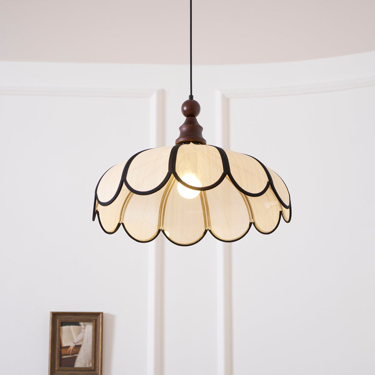 Bellerin Abaca Pendant