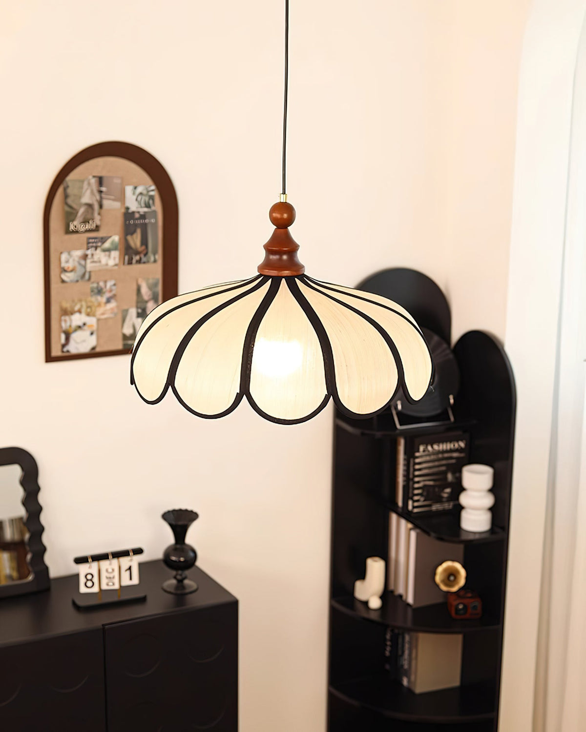 Bellerin Abaca Pendant