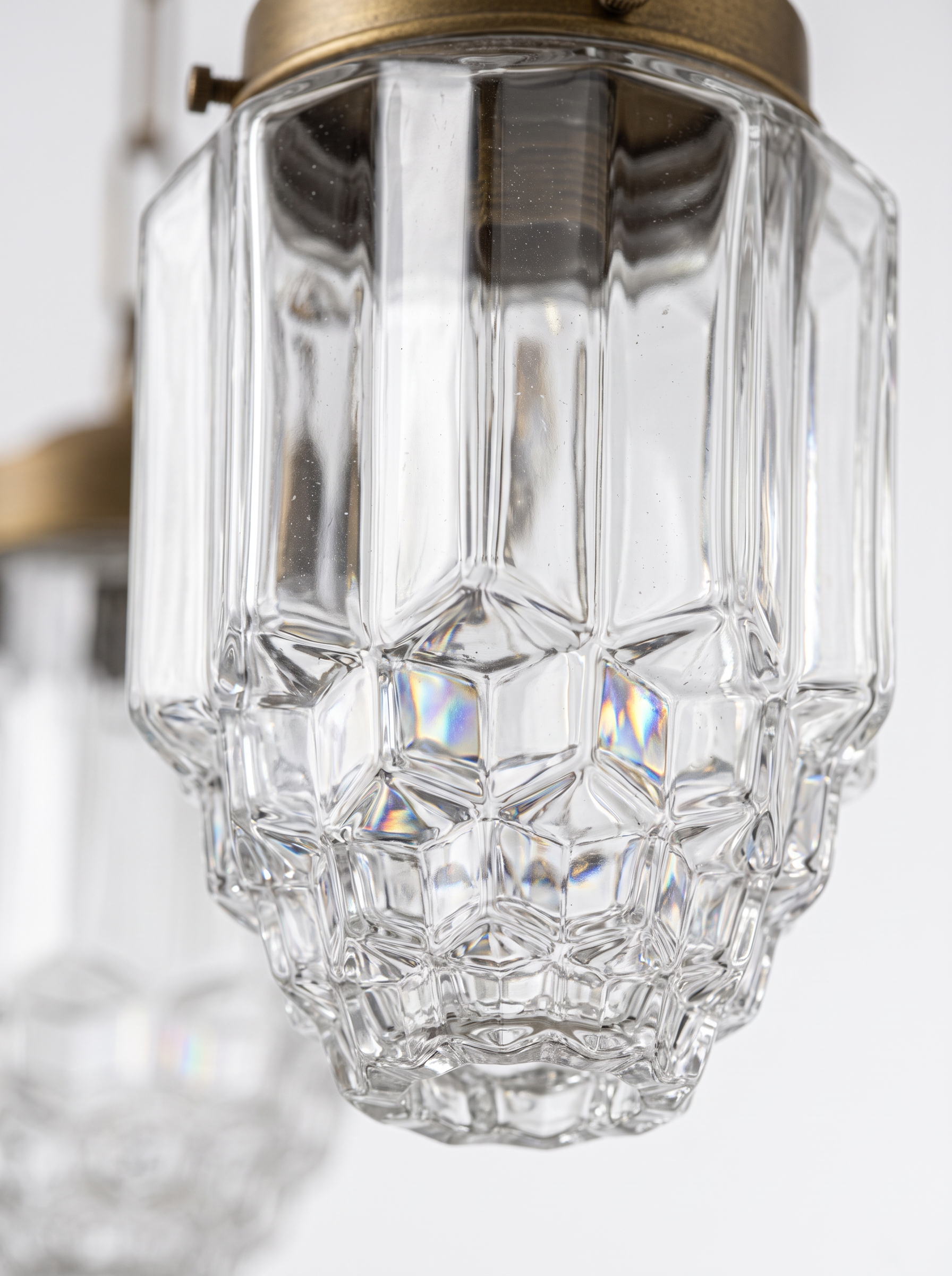 AIR HAVEN Faceted Glass Drop Chandelier material detail