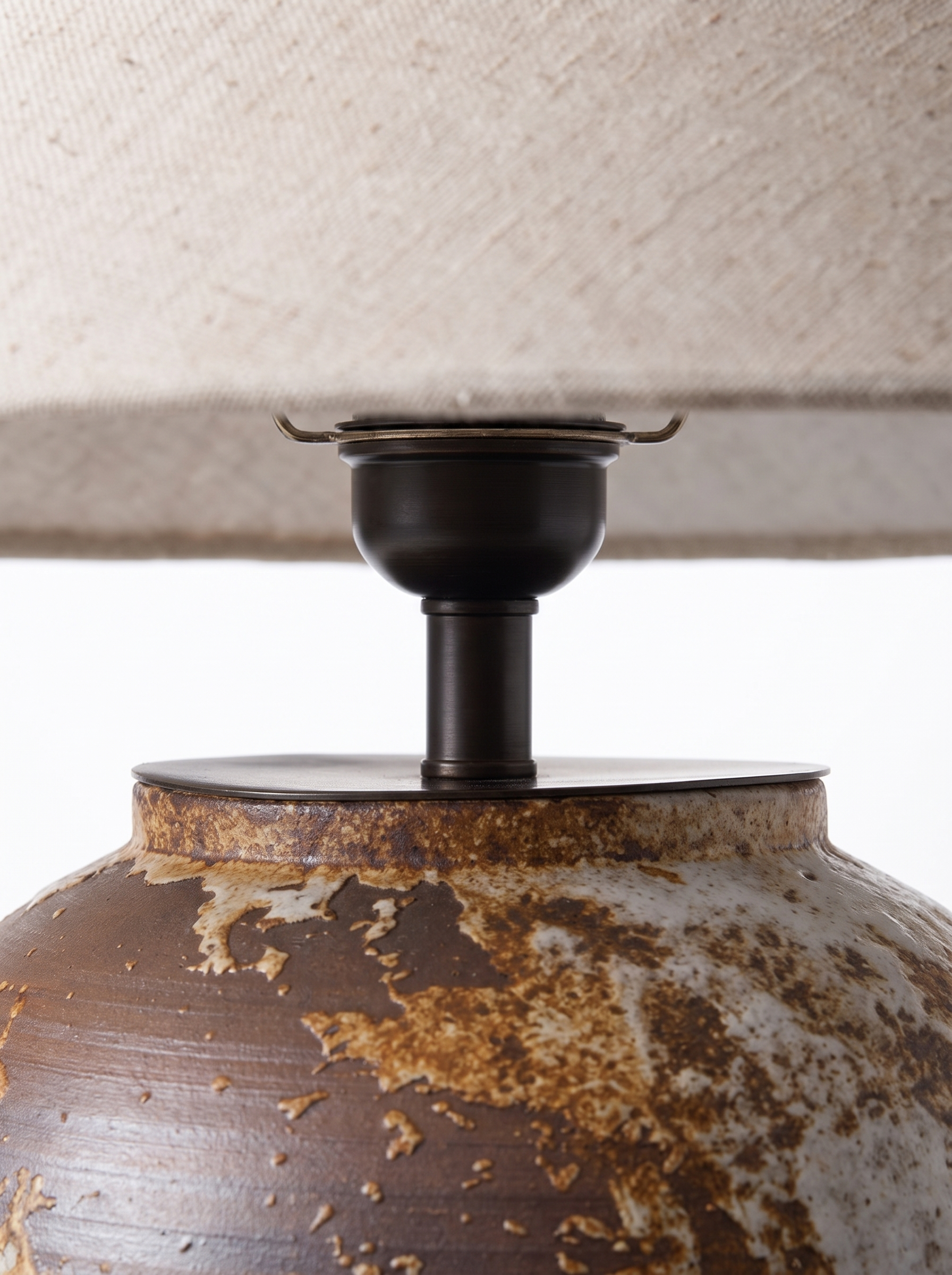 AIR HAVEN Reactive Glaze Ceramic Lamp construction detail