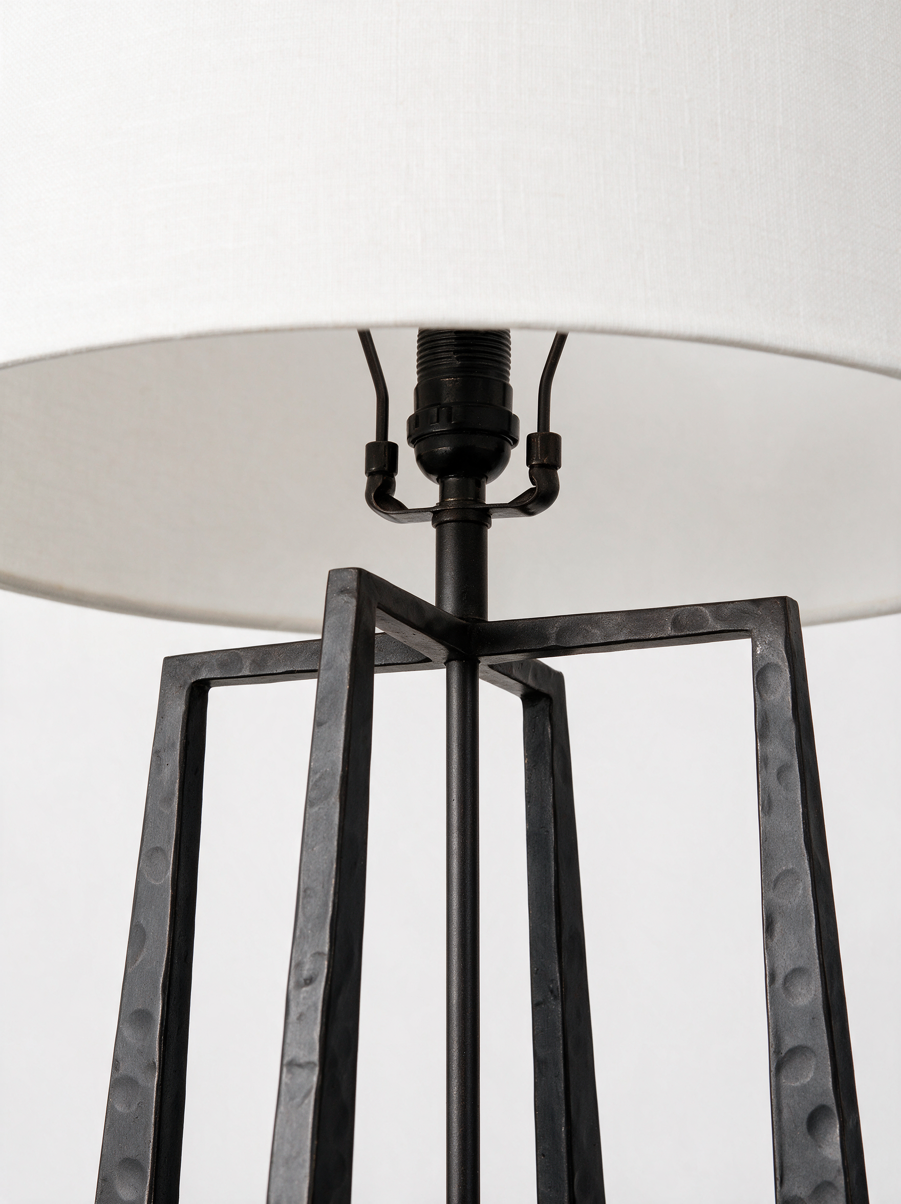 AIR HAVEN Hammered Metal Linen Lamp - Construction Detail