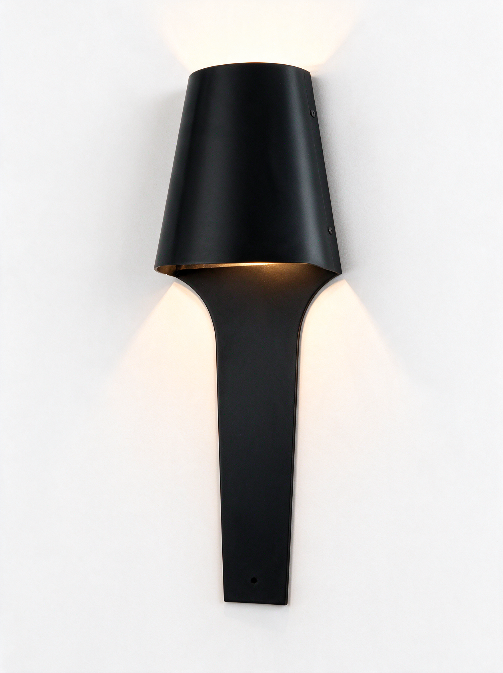 AIR HAVEN Contrast Brass Wall Sconce - White Hero