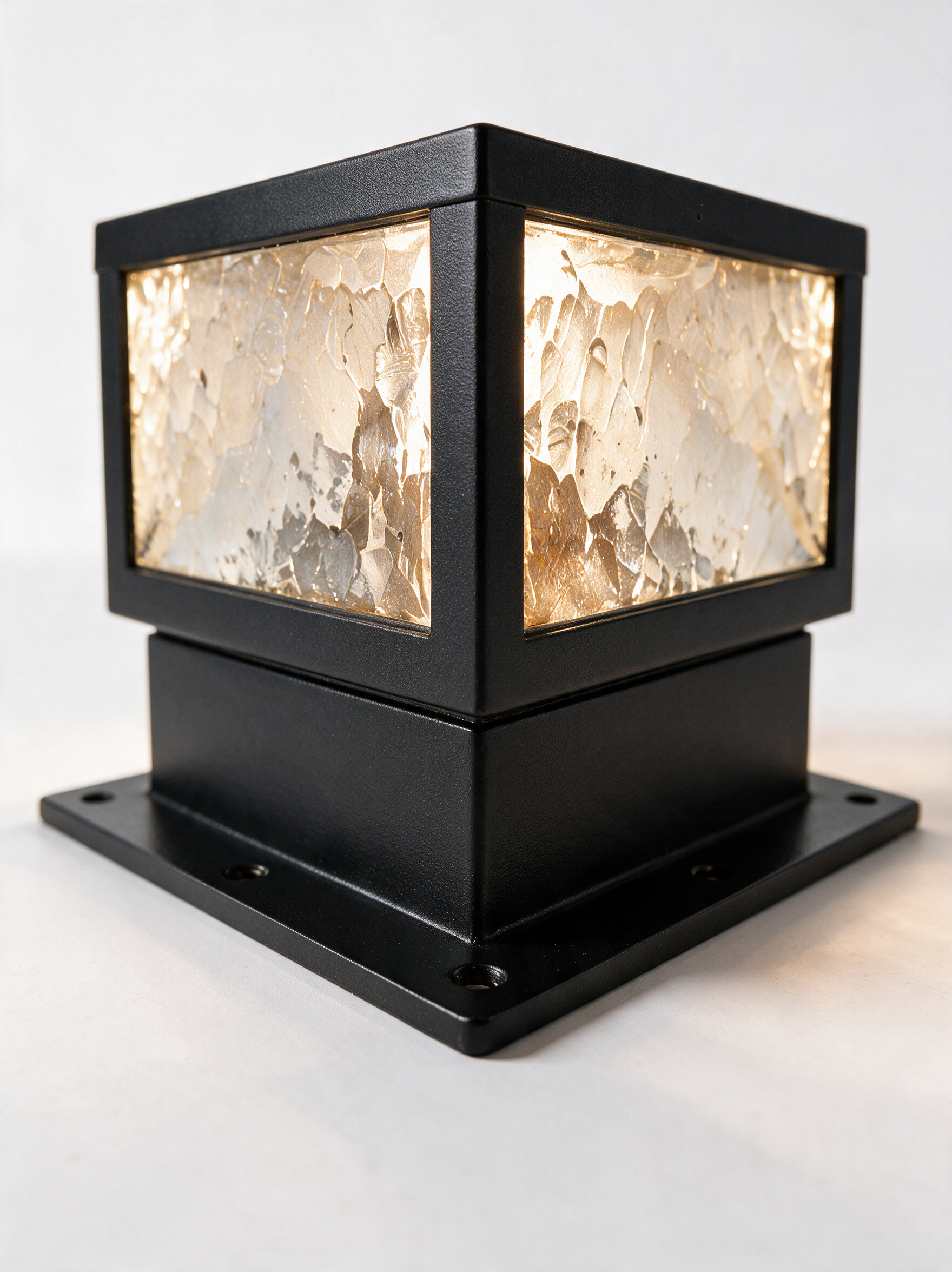 AIR HAVEN Solar LED Pillar Light - Construction Detail