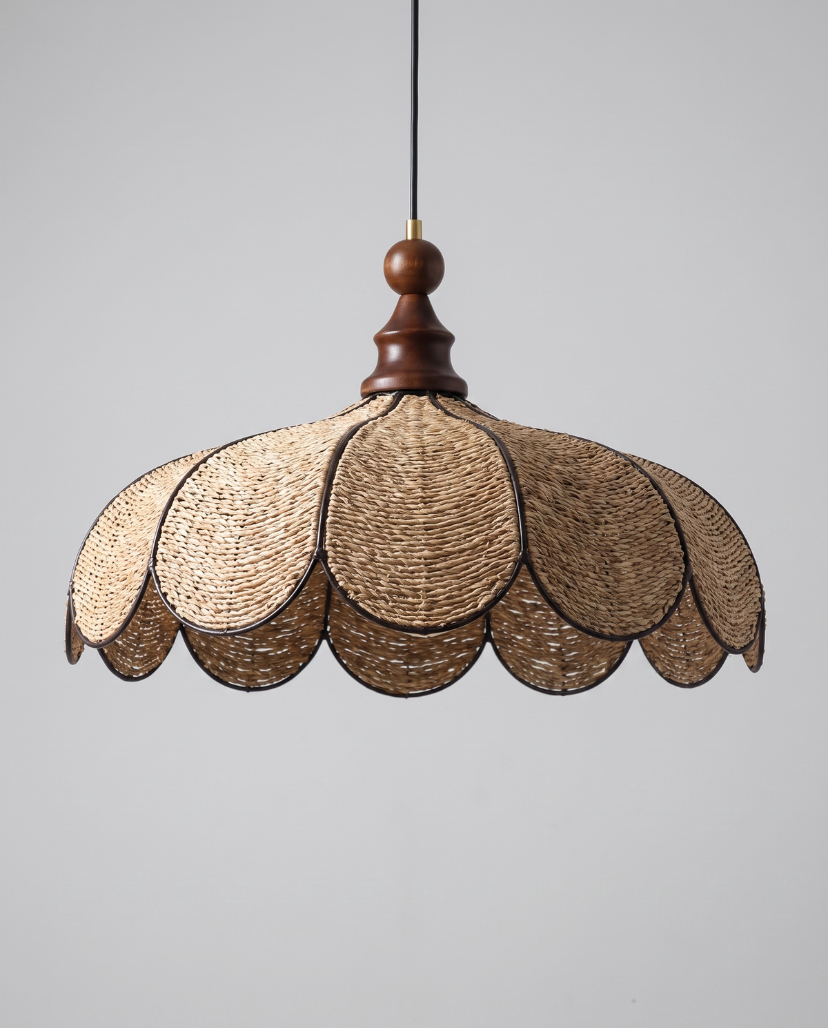 Bellerin Abaca Pendant